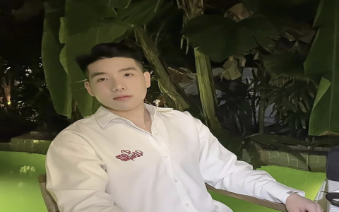 Nguyễn Hoàng Khan chia sẻ bí quyết phối đồ đơn giản mà cuốn hút